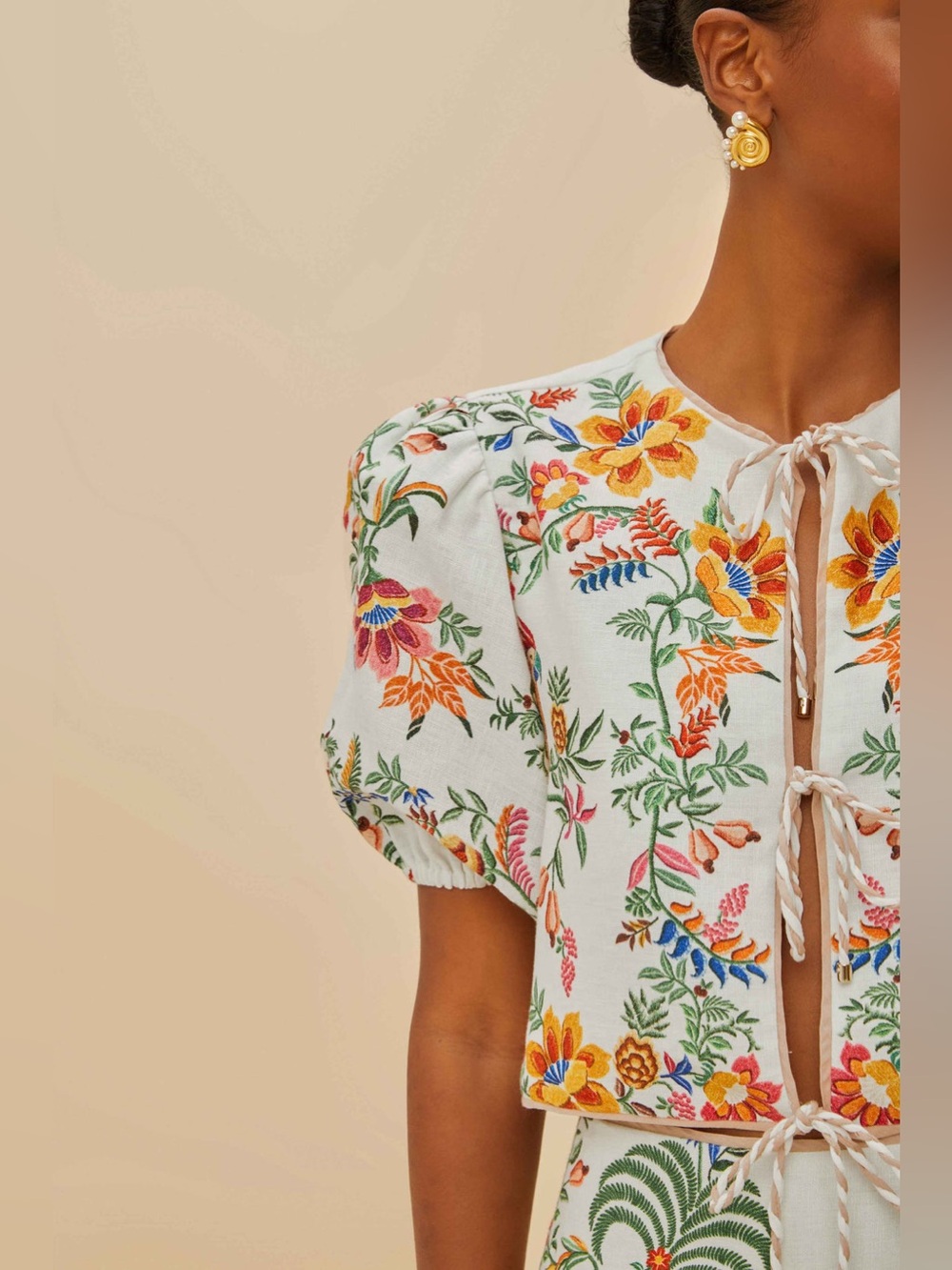 FARM Rio Off-White Delicate Forest Scarves Blouse! - Picture 3 of 4